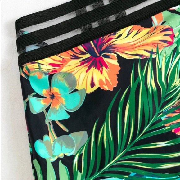 NWOT Floral Bathingsuit - Picture 3 of 8